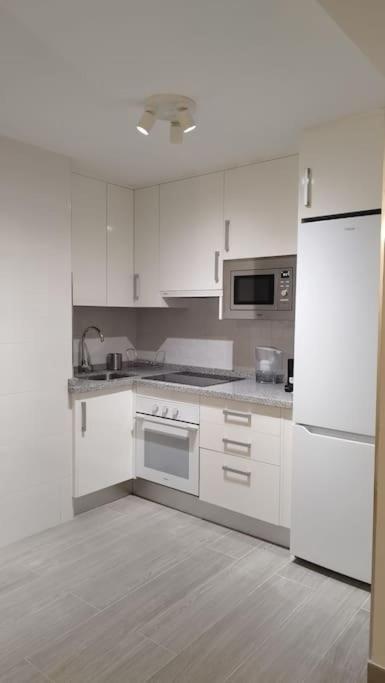 Apartamento Moderno A 1Km De Granada Exterior photo